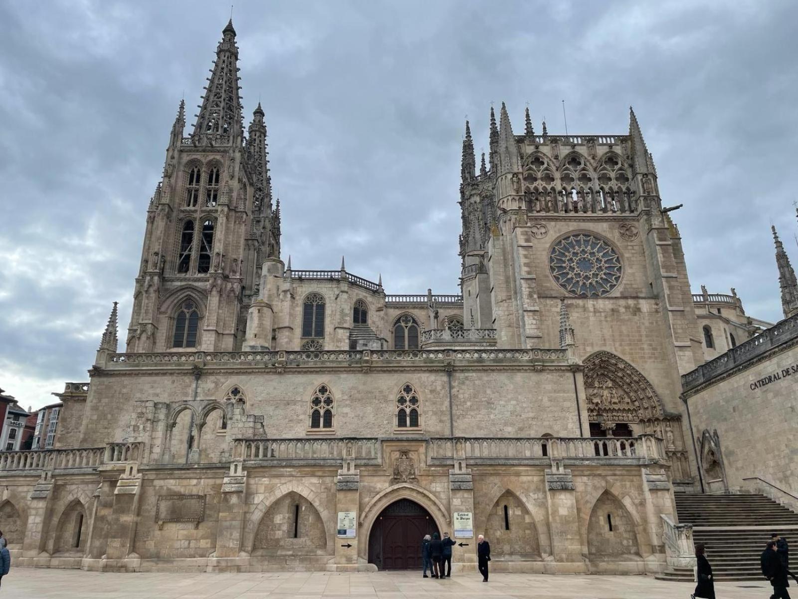 El Farolillo De La Catedral Vivienda De Uso Turistico Vut 9/251 Apartment Burgos Bagian luar foto